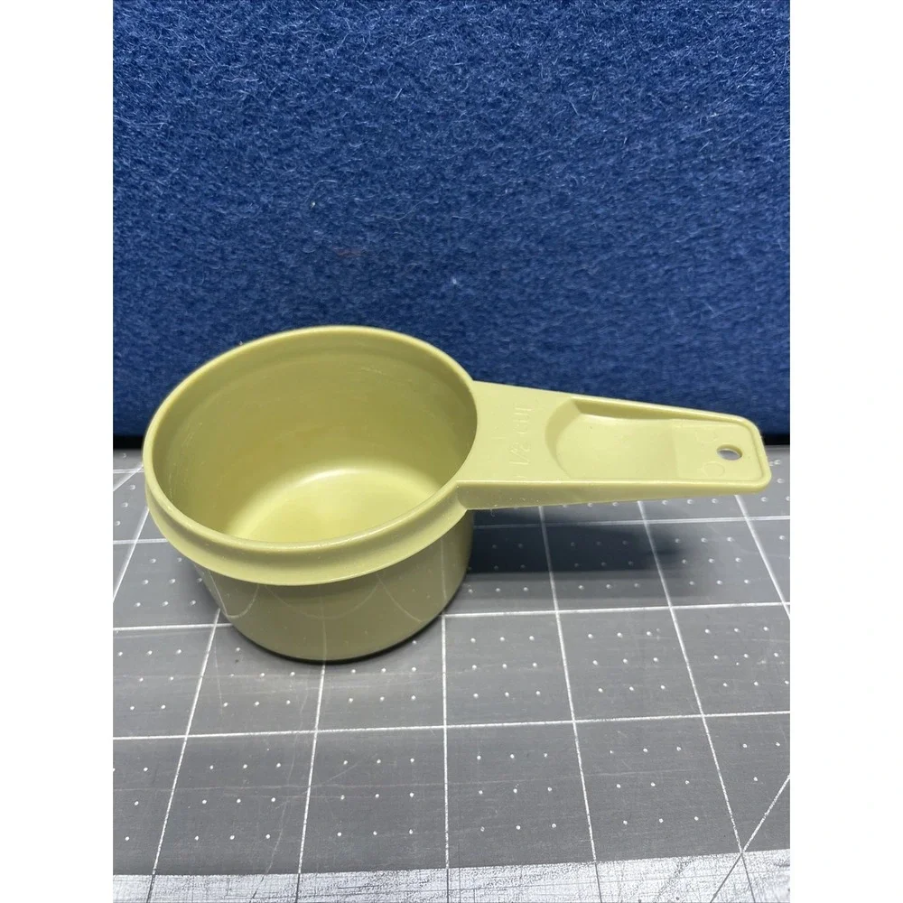 Tupperware Replacement Measuring 1 /2‎ Cup Avocado Olive Green